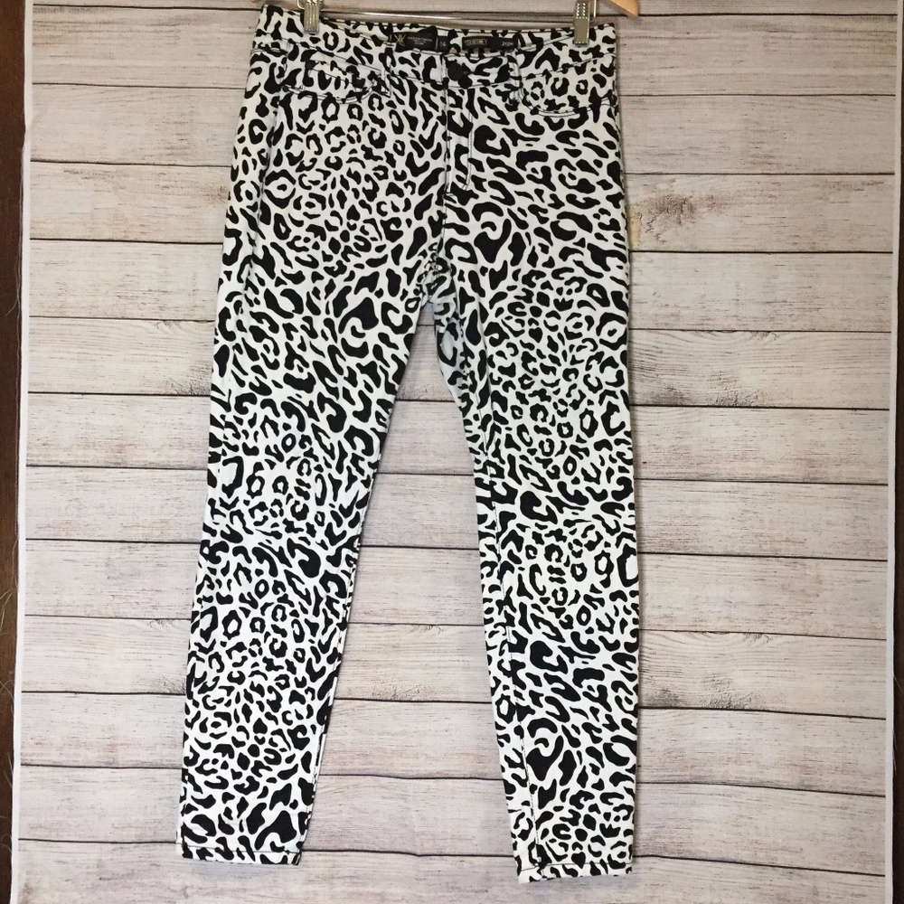 Kardashian Kourtney Leopard Jegging